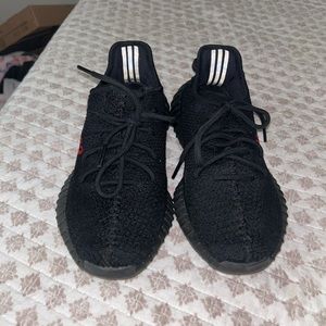 Yeezy Boost 350 V2 Bred